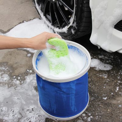 sponge in the folding bucket